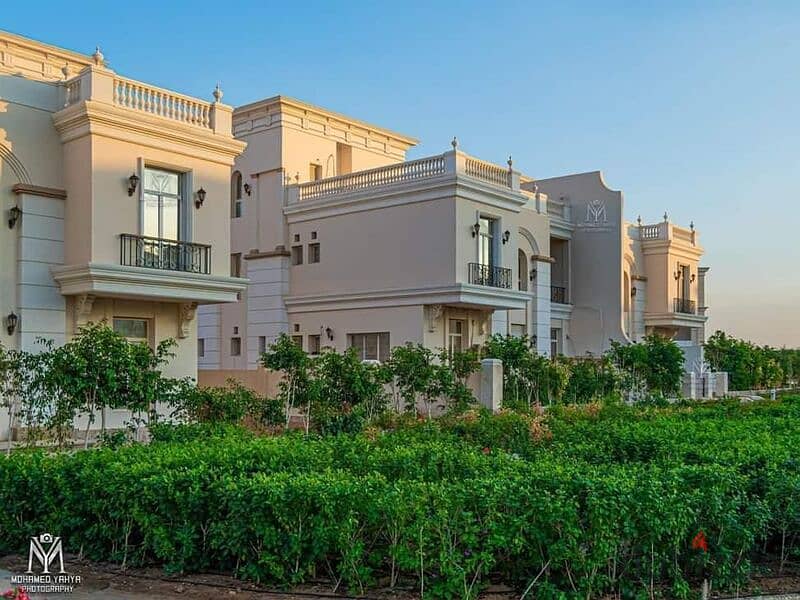 بمقدم 5% فقط شقه  للبيع في قلب العاصمه الاداريه | متشطب بالكامل في R5 | مبني علي الطراز الفرنسي  * Garden city * 8