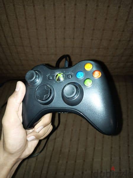 Xbox 360 Slim + 2 controller + Kinect 16