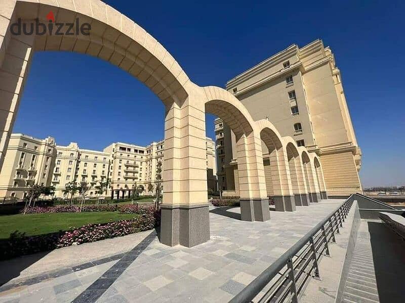 شقه غرفتين استلام فوري بتشطيب كامل في قلب العاصمه الاداريه مبني علي الطراز الفرنسي | 5% مقدم * Garden city * 9