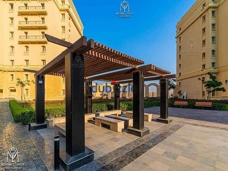 شقه غرفتين استلام فوري بتشطيب كامل في قلب العاصمه الاداريه مبني علي الطراز الفرنسي | 5% مقدم * Garden city * 15