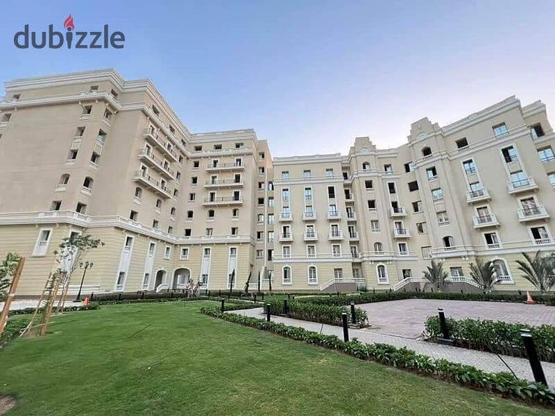 شقه للبيع في قلب العاصمه الاداريه استلام فوري  تشطيب كامل مبني علي الطراز الفرنسي | 5% مقدم * Garden city * 5