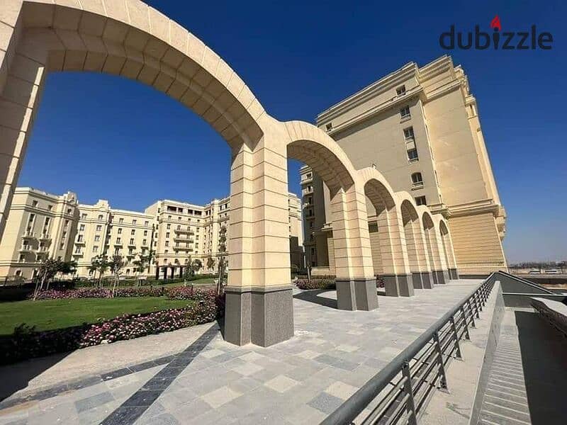 شقه للبيع في قلب العاصمه الاداريه استلام فوري  تشطيب كامل مبني علي الطراز الفرنسي | 5% مقدم * Garden city * 14