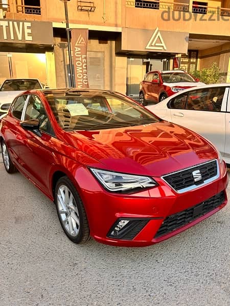 Seat Ibiza اللون الجديد بالسعر الرسمي fr 2