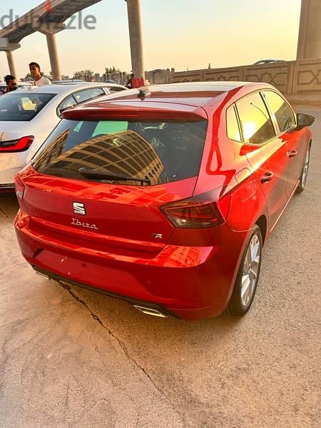 Seat Ibiza اللون الجديد بالسعر الرسمي fr 4