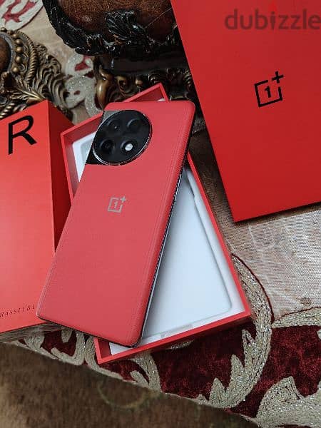 OnePlus 11R solar red edition 1