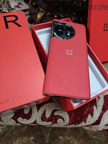 OnePlus 11R solar red edition 2