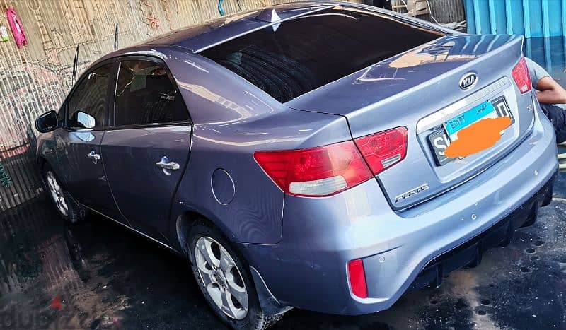 Kia Cerato 2010 3