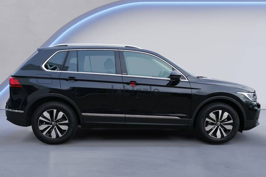 Volkswagen Tiguan 2023 1