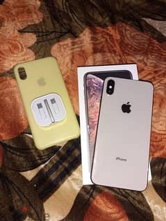 iPhone XS Max بخطين