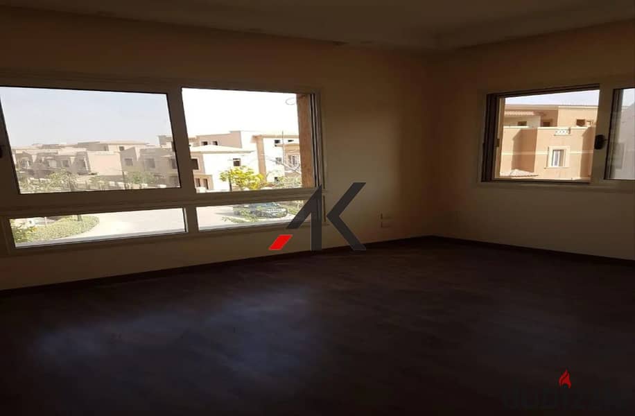 Very Prime Location Town House  For Rent in La Nuova Vista - New Cairo 4