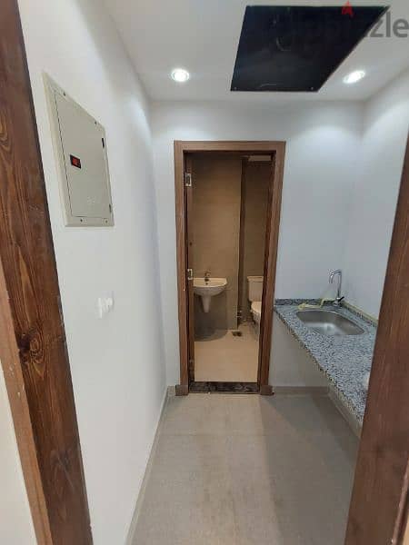 مكتب اداري للايجار 98م في التجمع الخامس Office For Rent 98Sqm 4