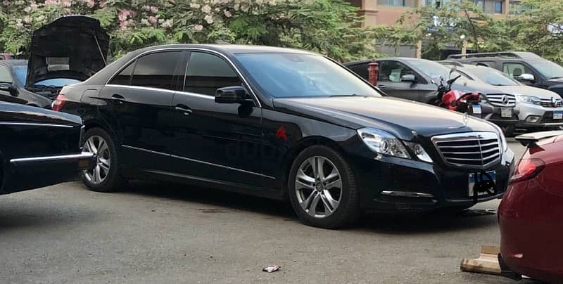 Mercedes-Benz E300 2010 فبريكا بالكامل 1