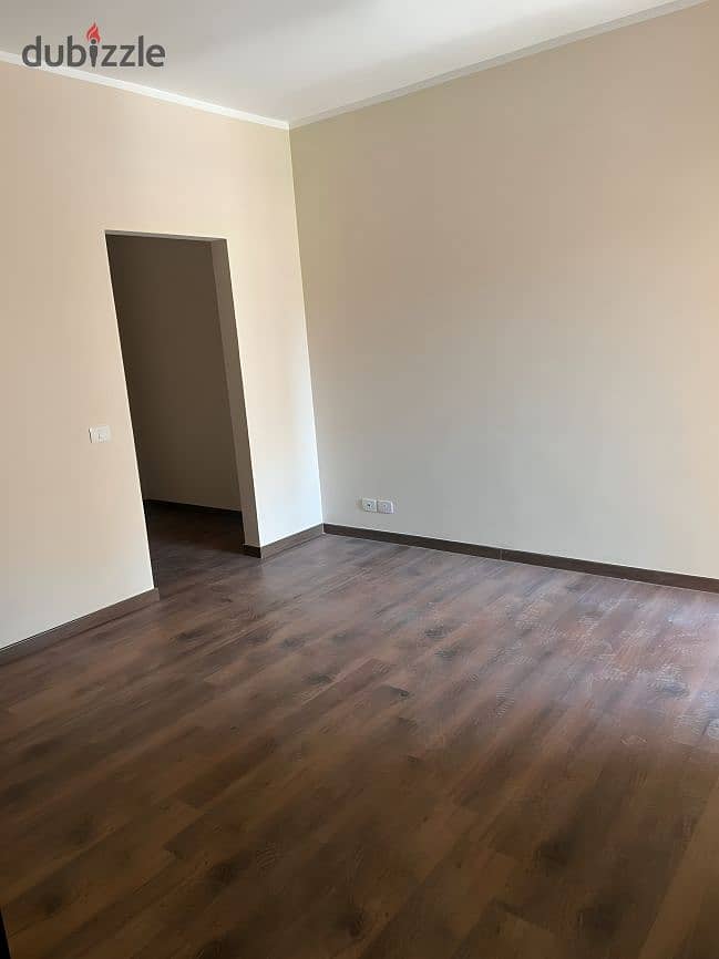 Apartment for sale, super deluxe finishing, directly on the 90th Street 9