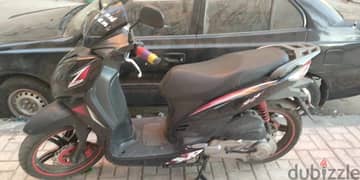 اسكوتر بحالة جيدة جدا Sym Sr 200 CC