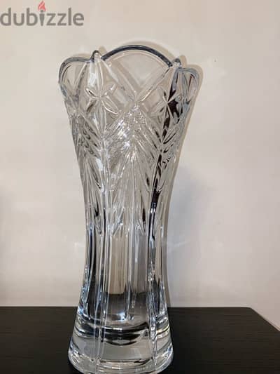 3 crystal vases