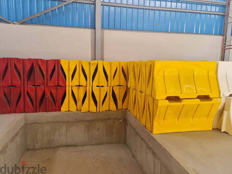 Plastic road barriers حواجز طريق بلاستيكيه (صداده) 5