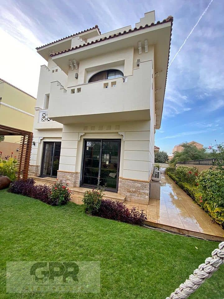 luxury villa (Palace) 3th floors with swimming pool in hyde park / فيلا مستقلة بالكامل 6غرف نوم ماستر في هايد بارك على شارع التسعين دايركت 10