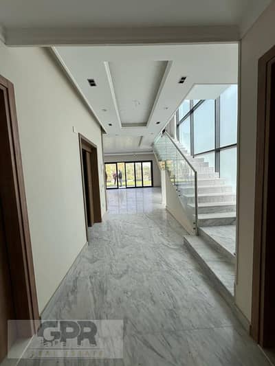 جاردن دوبلكس استلام فوري خلف المركز الطبي العالمي والجامعة البريطانية في كمبوند فلل فقط / garden duplex 3Beds for sale in al bourouj compund