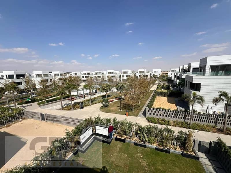 جاردن دوبلكس استلام فوري خلف المركز الطبي العالمي والجامعة البريطانية في كمبوند فلل فقط / garden duplex 3Beds for sale in al bourouj compund 6