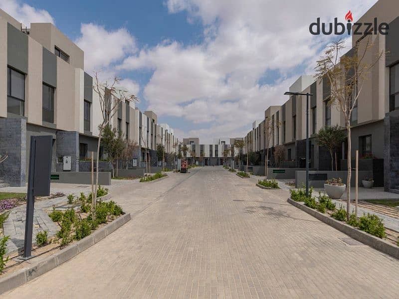 0% DP Own Townhouse fully finished in Al Burouj Compound in New Cairo 5