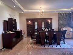 full dining room سفرة كاملة بحالة ممتازة مع تجاليد