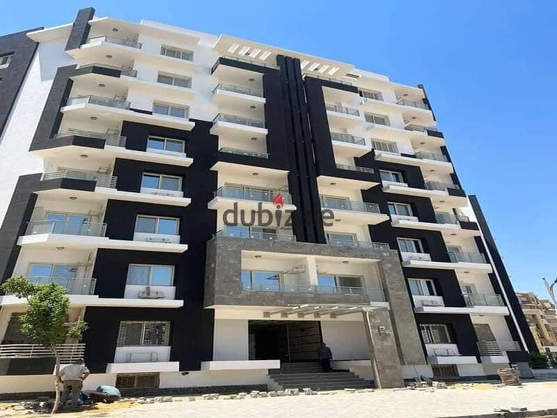 3-bedroom apartment for sale with only 5% down payment in the capital, in Al-Maqsad Compound, next to the Green River and in front of the iconic tower 21