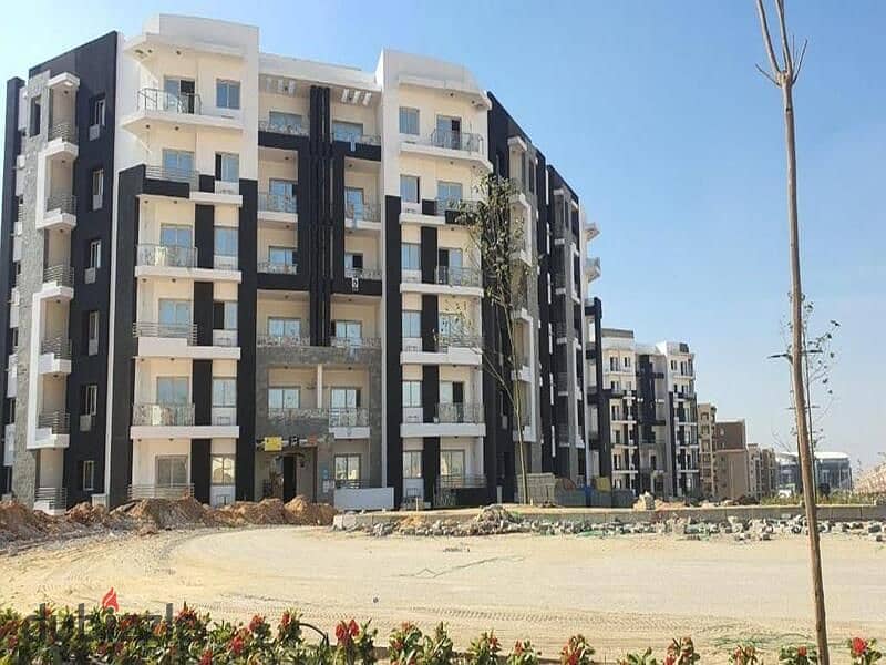 3-bedroom apartment for sale with only 5% down payment in the capital, in Al-Maqsad Compound, next to the Green River and in front of the iconic tower 23