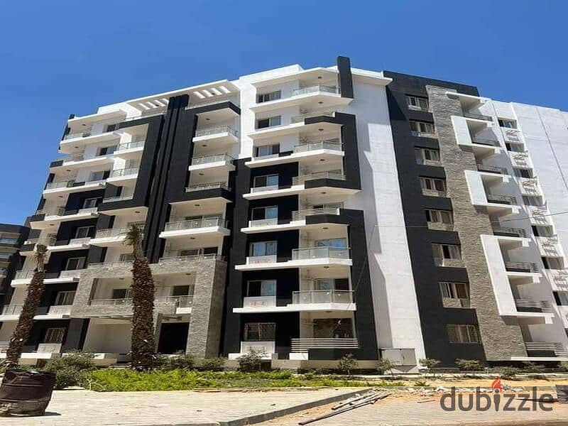 3-bedroom apartment for sale with only 5% down payment in the capital, in Al-Maqsad Compound, next to the Green River and in front of the iconic tower 18