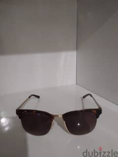 Guess Sun Glasses