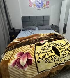 bed from homezmart queen size