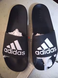 Adidas استيراد من الخارج