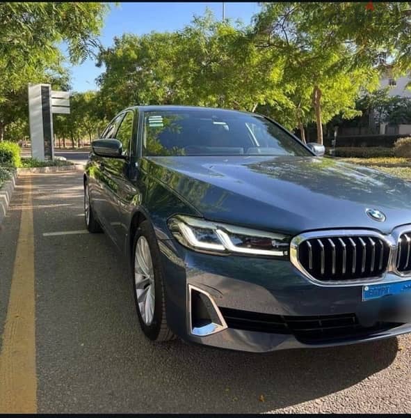 BMW 520i 2023 luxury 1