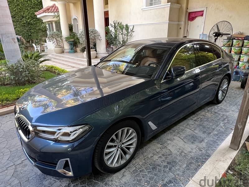 BMW 520i 2023 luxury 5