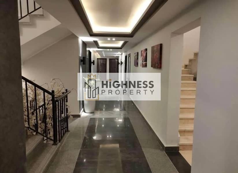 With the lowest down payment, an apartment for sale at a very special price, 160 m, immediate delivery, in 6th October, near Sheikh Zayed, sun capital 8