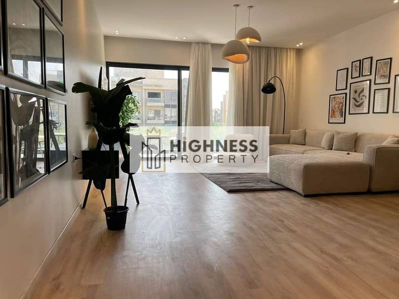 At the old price, an apartment for sale at a very special price, ultra-super luxurious, finished, in Mostakbal City, next to Madinaty and Bloomfields, 0