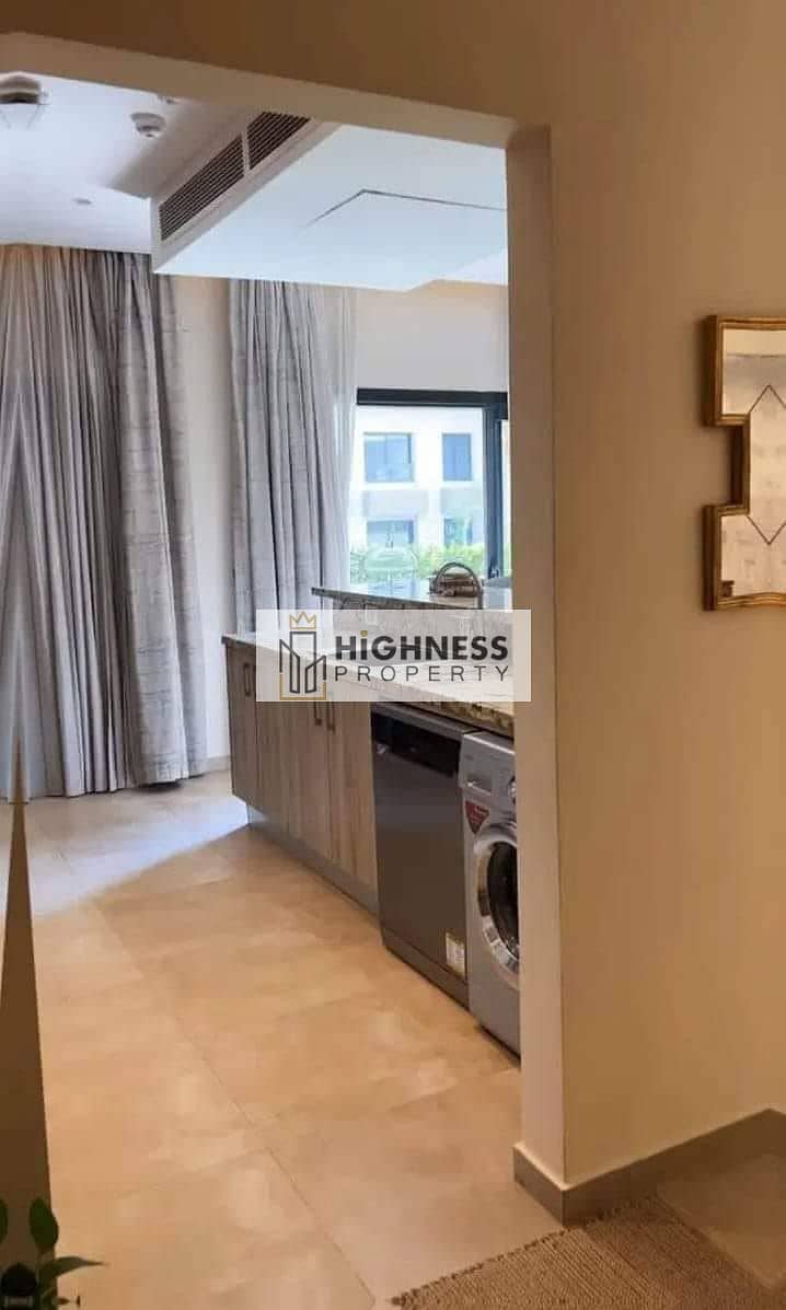 With the lowest down payment, an apartment for sale at a very special price, 160 m, immediate delivery, in 6th October, near Sheikh Zayed, sun capital 14