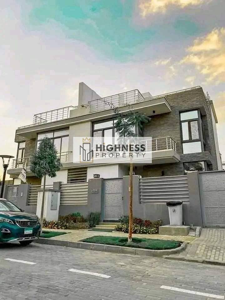 With a 42% cash discount, an apartment for sale, 224 m, at a very special price, in Taj City Compound, prime location in front of Cairo Airport 10