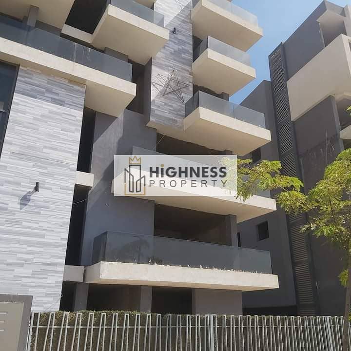 With the lowest down payment, an apartment for sale at a very special price, 160 m, immediate delivery, in 6th October, near Sheikh Zayed, sun capital 17