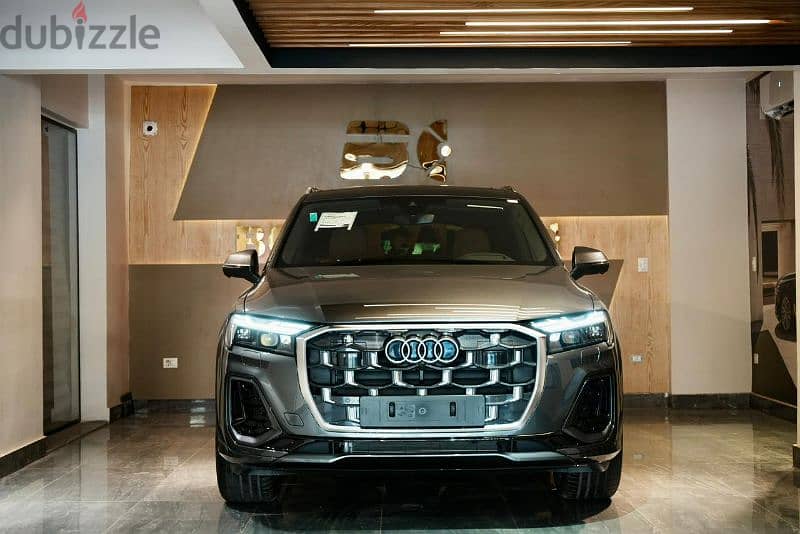 أودي كيو 7 2024 Audi Q7 S-line 1