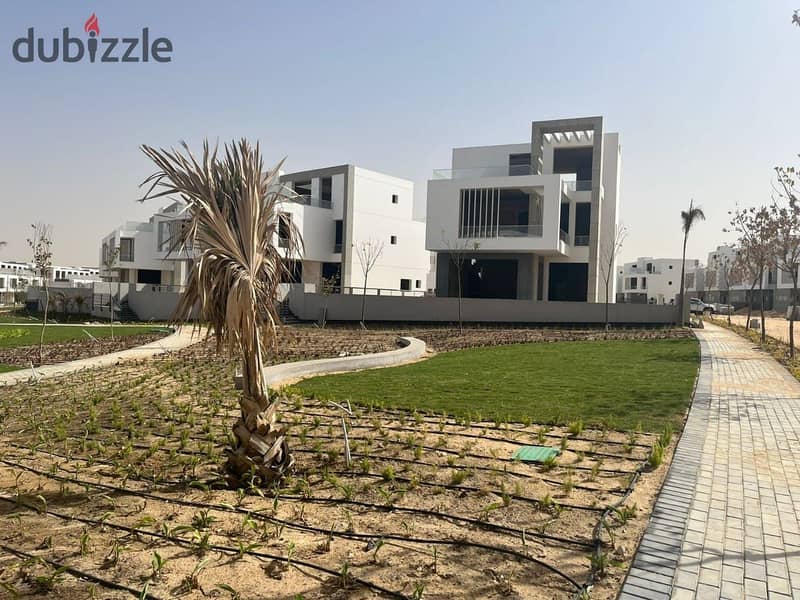 Independent villa for sale with landscape view in Joulz next to Pyramids Hills with installments over 8 years 4