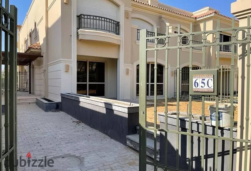 للبيع فيلا بالبيزمنت استلام فوري في الباتيو 5 ايست لافيستا Patio 5East 0