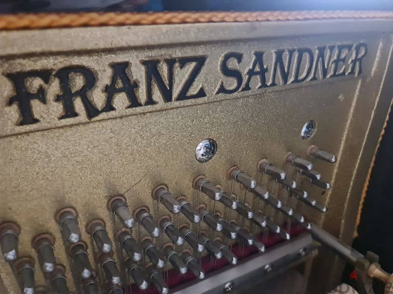 Franz Sandner model Sp-360 professional Highest category  for pianists 5