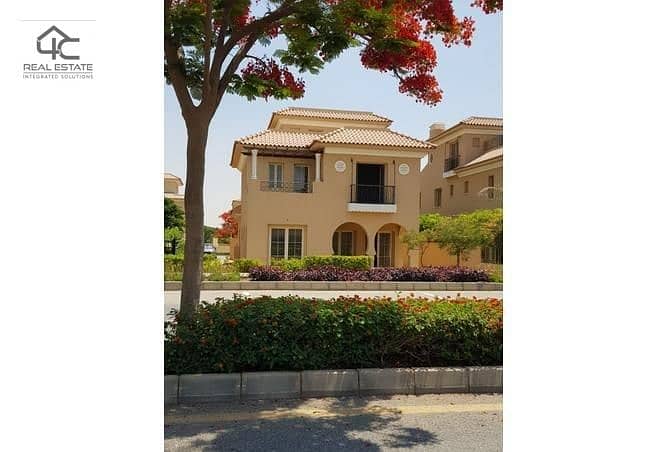 4 bedroom villa 330 m with view landscape prime location best area and layout in Hyde Park Compound 0