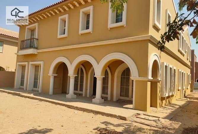 4 bedroom villa 330 m with view landscape prime location best area and layout in Hyde Park Compound 4