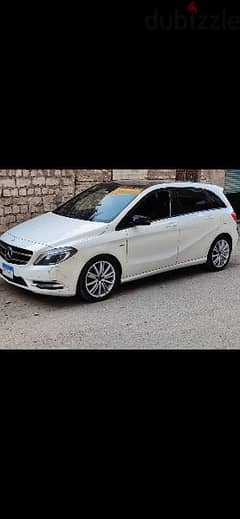 Mercedes-Benz B200 2013