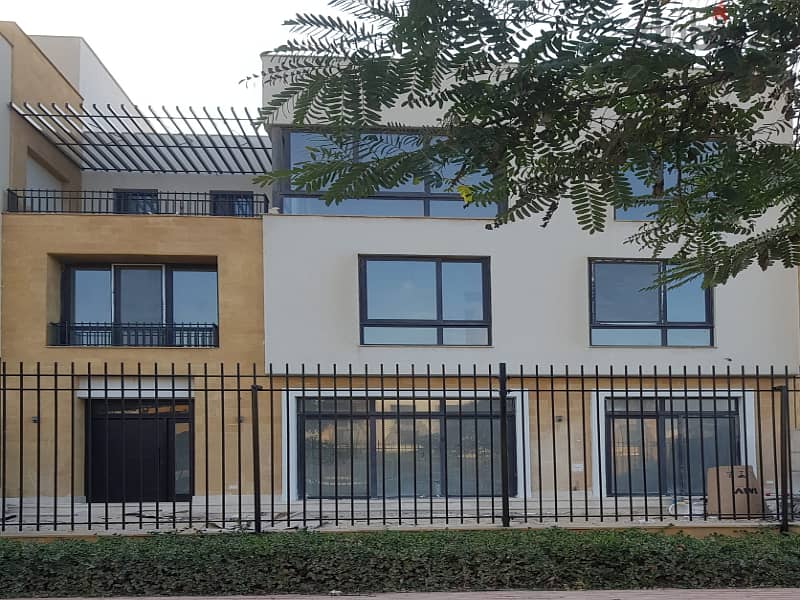 City villa for sale at Sodic Westown فيلا مستقلة بيع في ويستاون سوديك 6