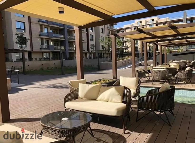 بنتهاوس للبيع 115م مميزه  بجوار الجامعة الامريكية في كمبوند ازاد التجمع الخامس Penthouse 115m next to the American University in AZAD Compound 5