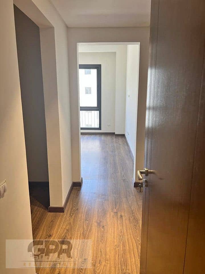 tpyical 4roooms+living room near to auc university in golden square new cairo / أول سكن شقة متشطبة ع المفتاح في كمبوند فيفث سكوير التجمع الخامس 3