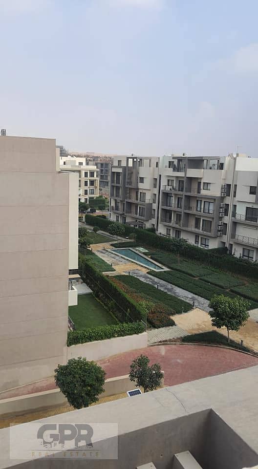 شقة 4غرف نوم+ليفينج روم متشطبة فوري على شارع التسعين في كمبوند المراسم / 4rooms fully finished apartment for sale in fifth sqaure compound 13