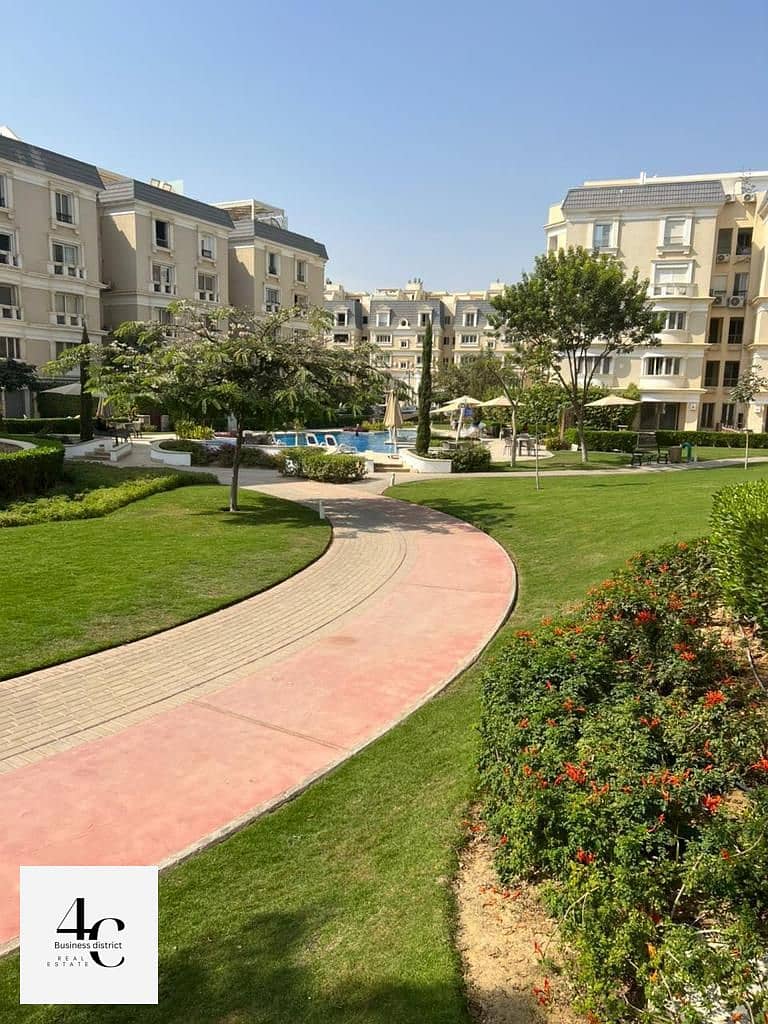 For sale apartment 202m ready to move 3 bedrooms at lowest price and  in best location in compound mountain view hyde park 1